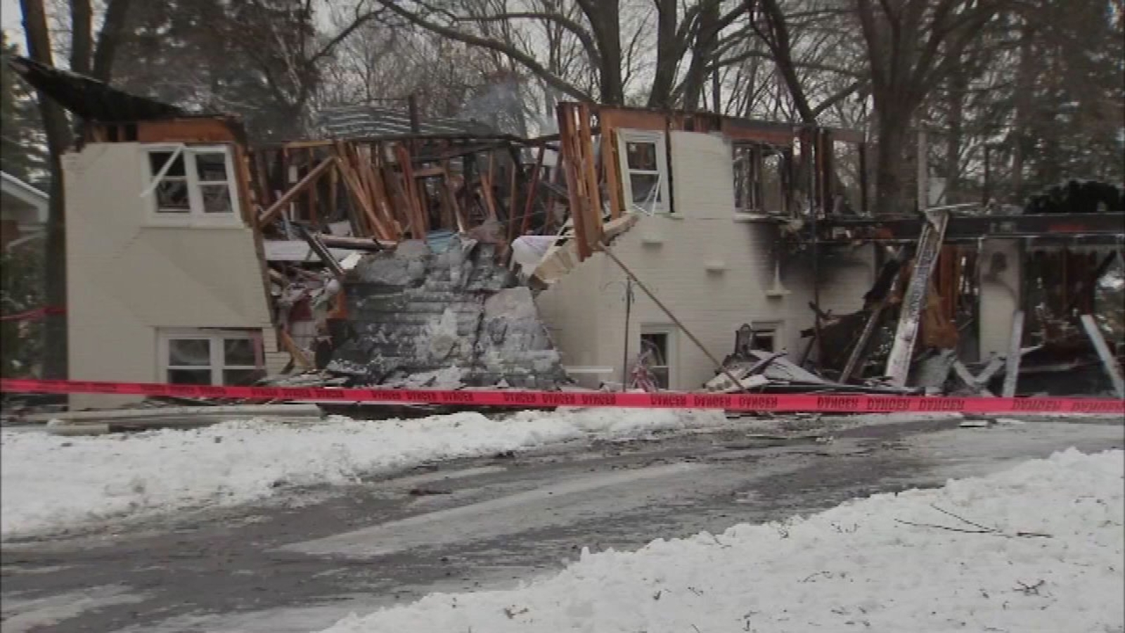 Homer Glen residents cleared to go home after house explosion Thursday