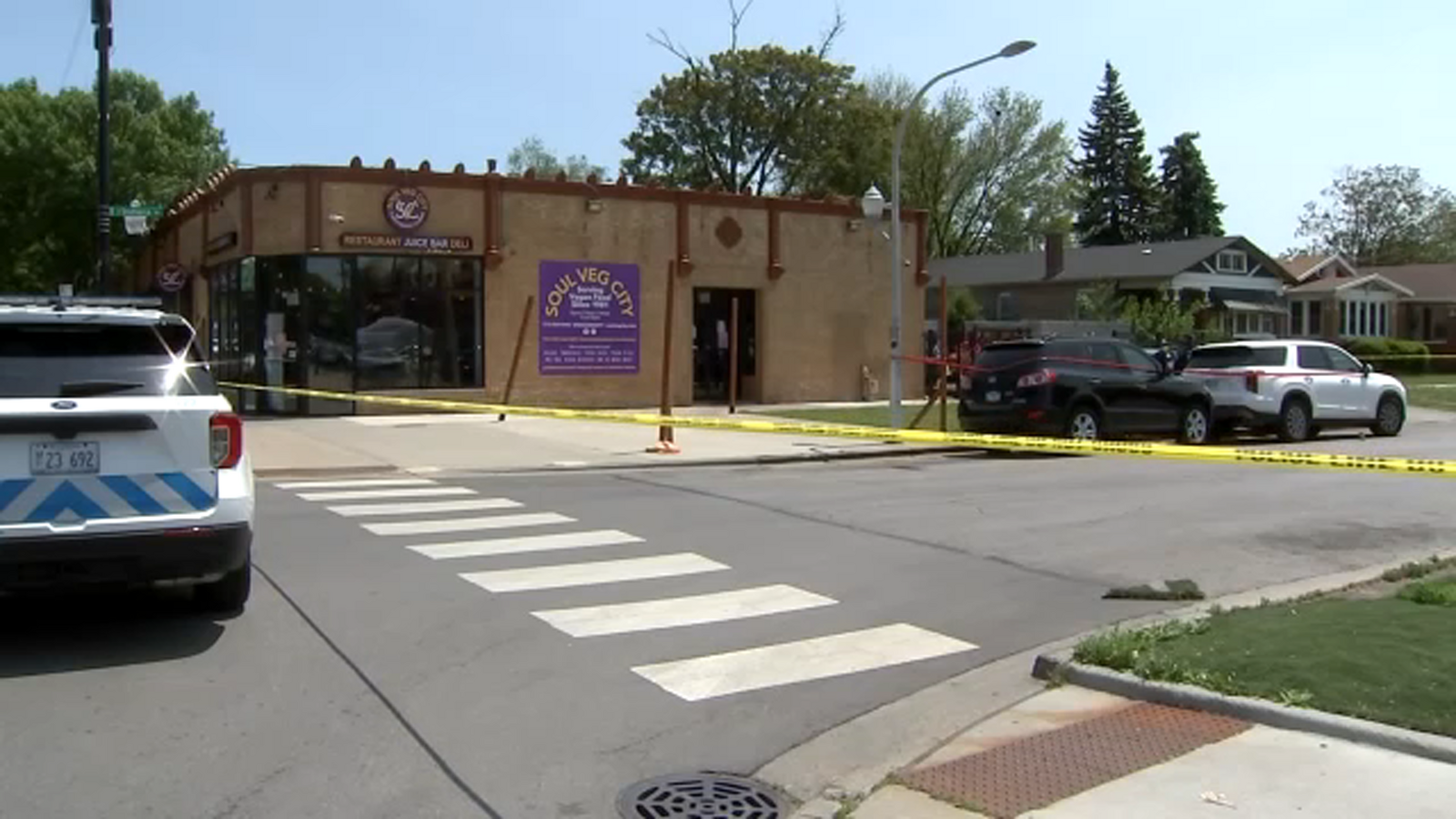 Chicago crime: Man shot while inside vehicle on 75th Street near Soul ...