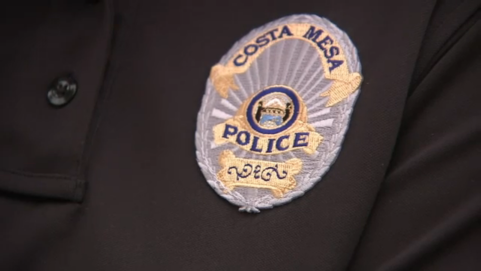 Una mujer de 20 años muere a tiros en Costa Mesa; al parecer, la