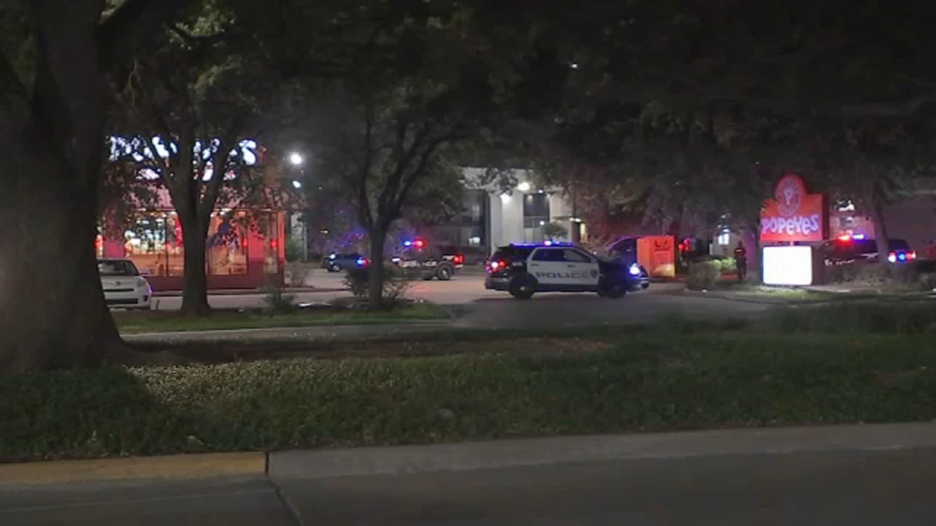 McDonald's employee shot and killed, Houston police say