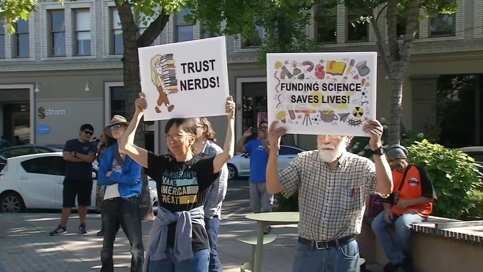 'Stand Up for Science and Sanity' rally held in Palo Alto amid looming federal cuts