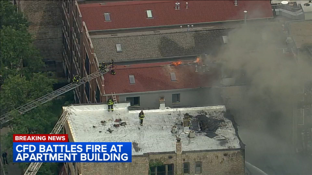 Chicago firefighters battle apartment building fire on NW Side