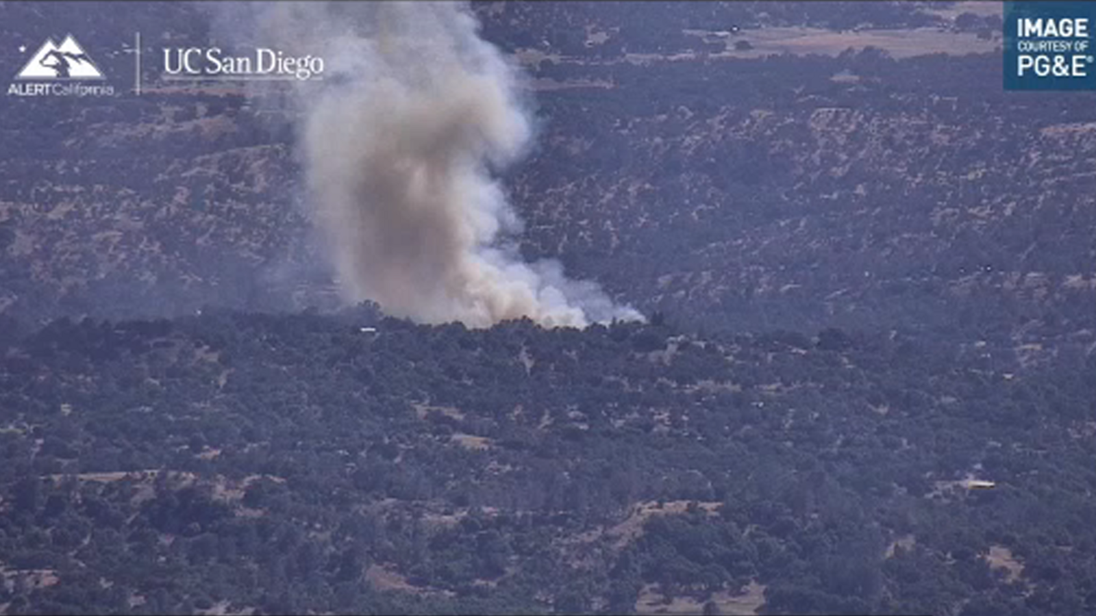 Oak Fire prompts evacuation warnings near Prather