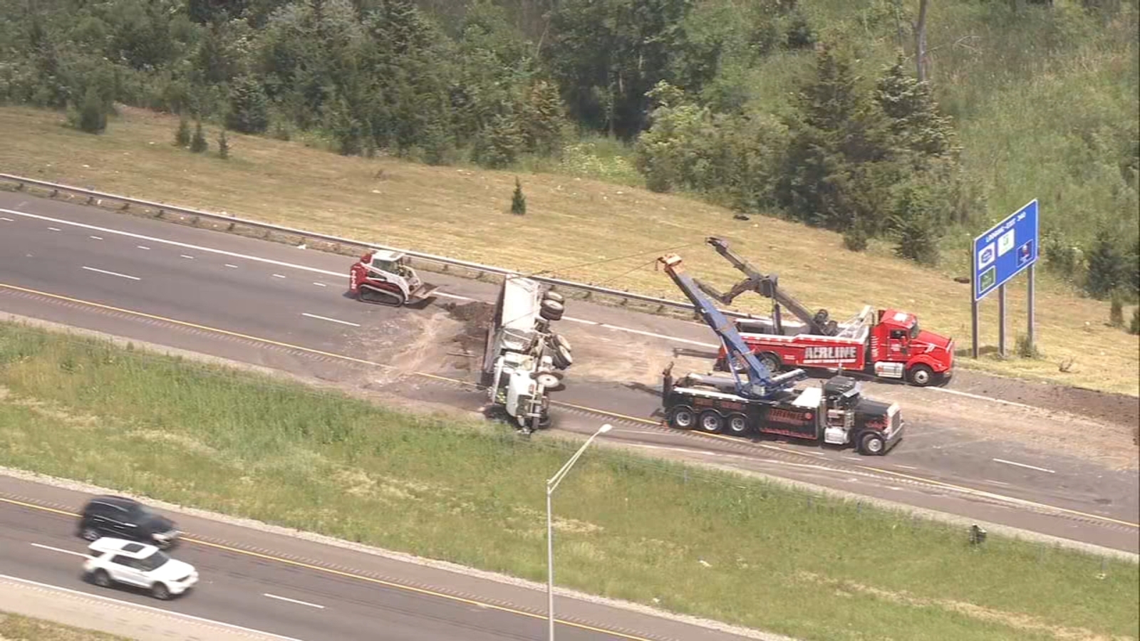Beautiful Lanes On I-57 In Suburbs Re-open After Morning Rush Hour Crash Abstract in 4K Beautiful Lanes On I-57 In Suburbs Re-open After Morning Rush Hour Crash Abstract in 4K