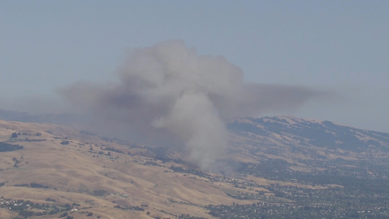 LIVE: Crews responding to brush fire in East San Jose