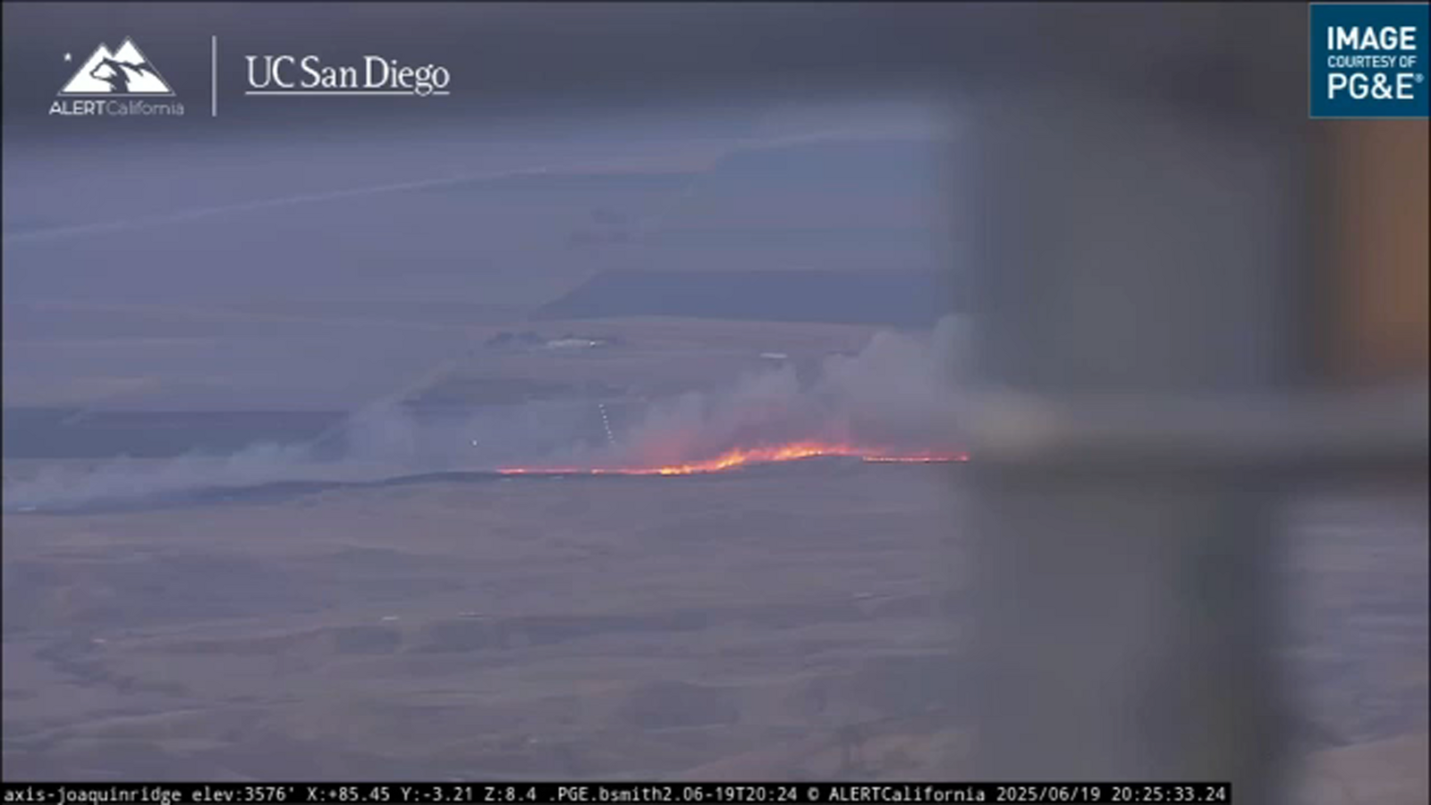 Grass fire shuts down part of I-5 near Coalinga