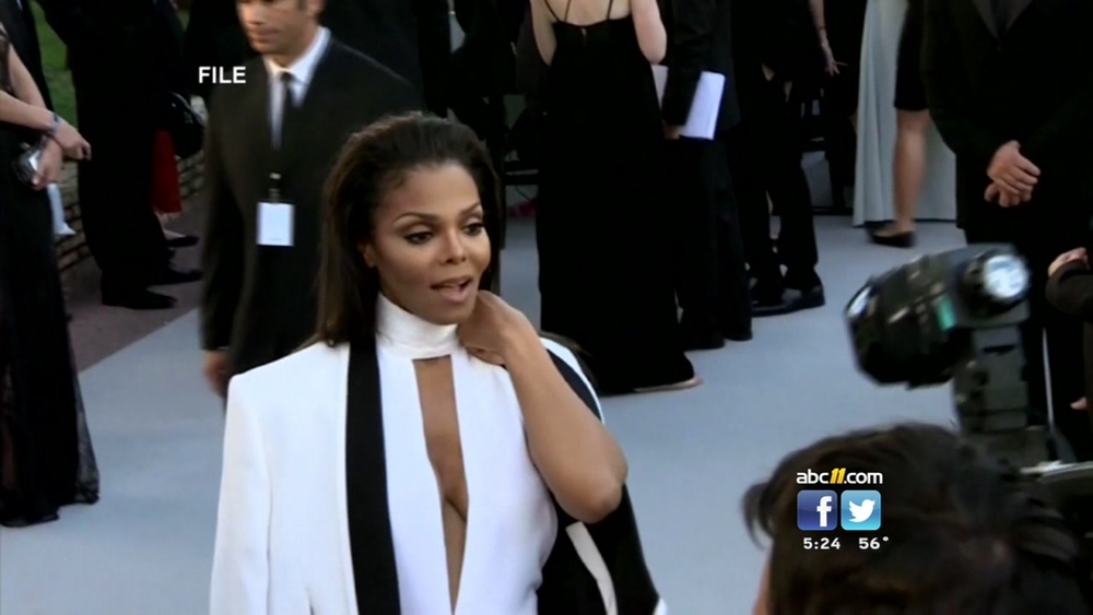 Janet Jackson gives birth at age 50