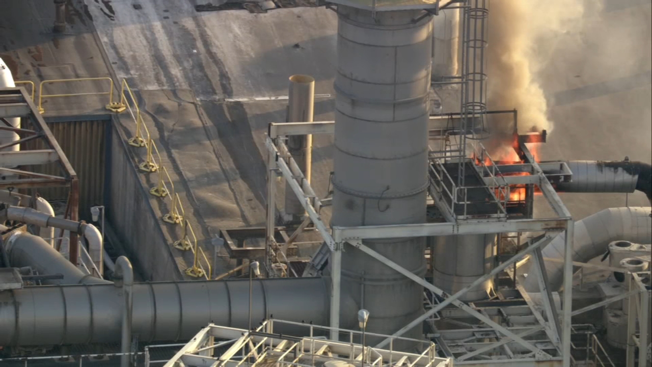Employee injured in fire at food manufacturing company in Bedford Park