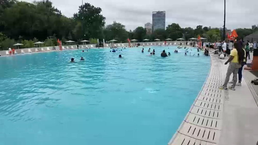 Wave Makers program offers free swimming lessons across NYC