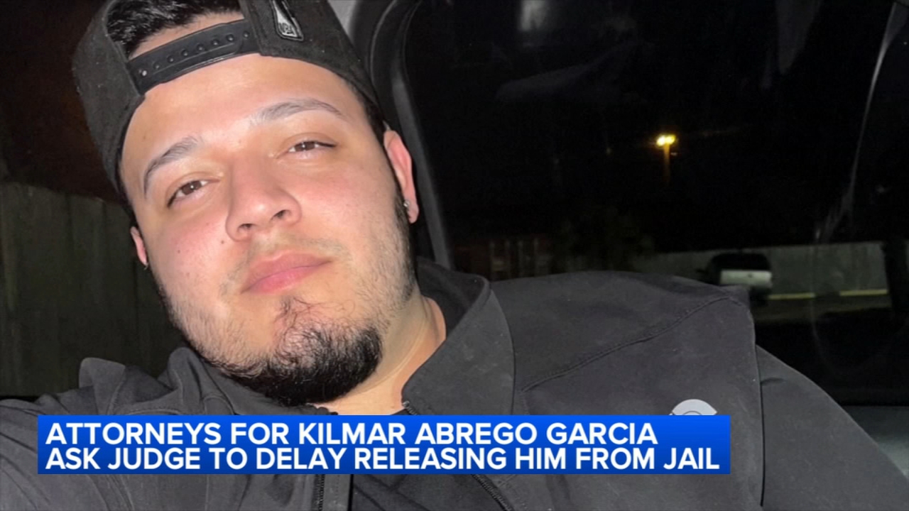 Abrego Garcia lawyers ask to keep him in jail for deportation concerns