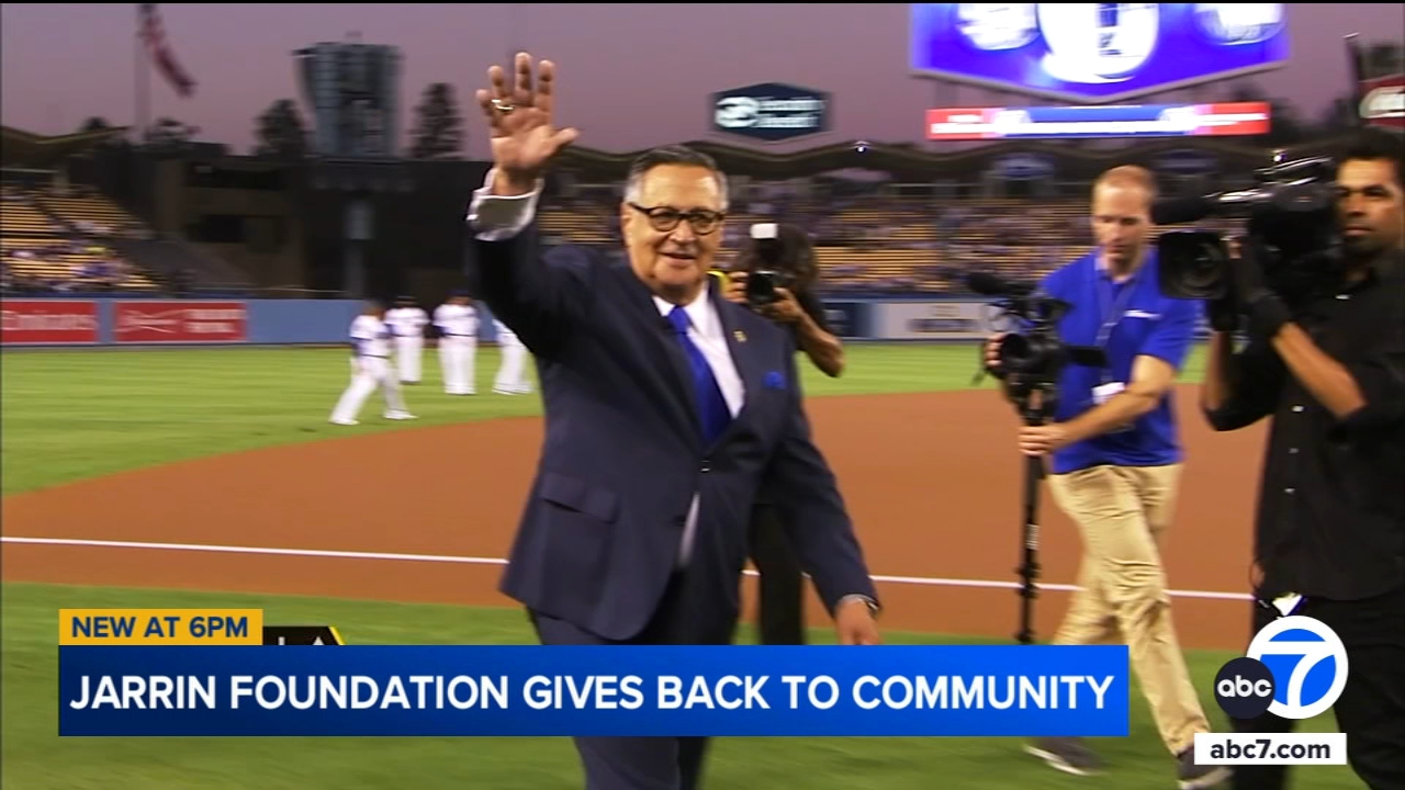 Legendary Dodgers announcer speaks out in support of immigrants