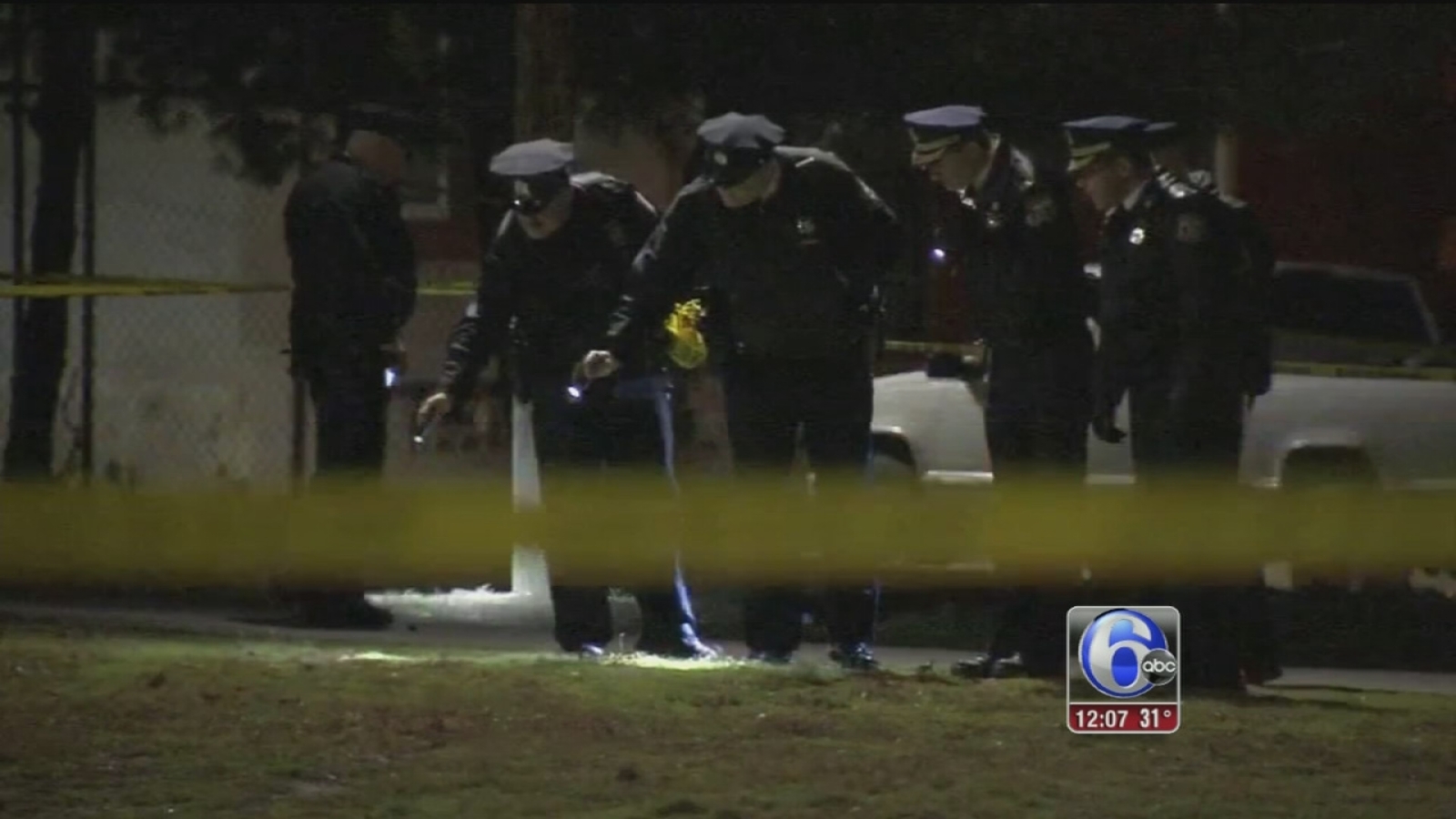 Man shot by stray bullet standing on Kensington porch - 6abc Philadelphia