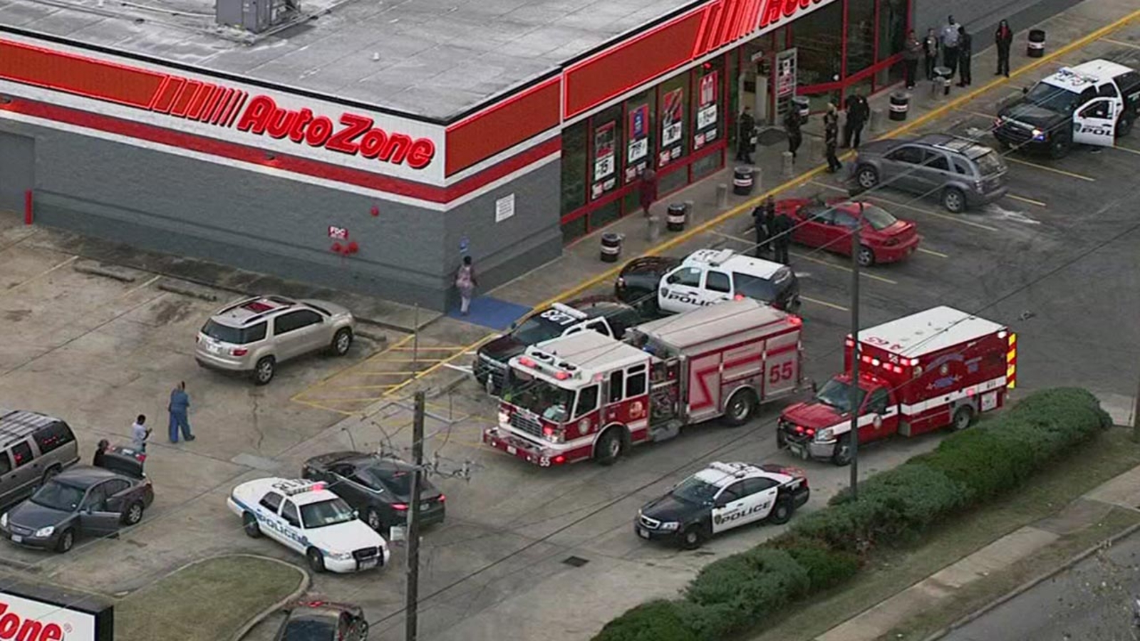 Two people shot in parking lot of auto store in southeast Houston ...