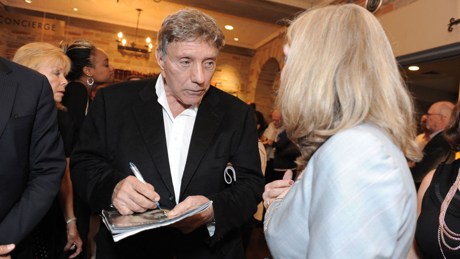 William Peter Blatty, ‘Exorcist’ author, dead at 89 - ABC13 Houston