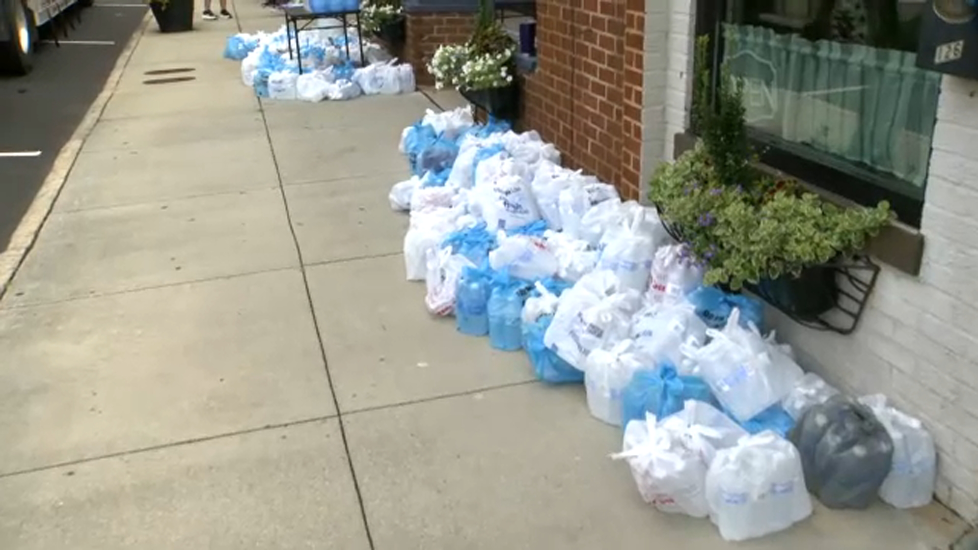 People stock up on water in Mebane amid shortage