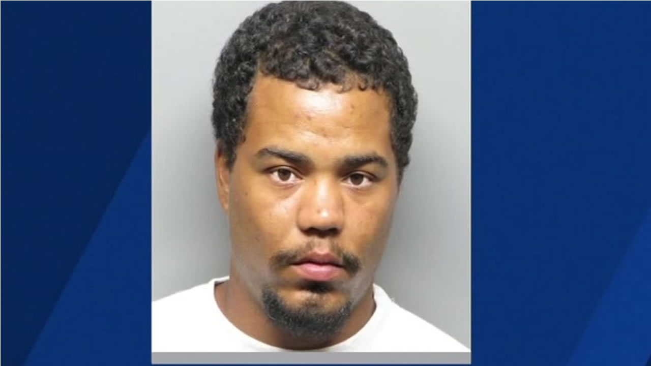 Oakland burglary suspect with $1 million warrant still on loose