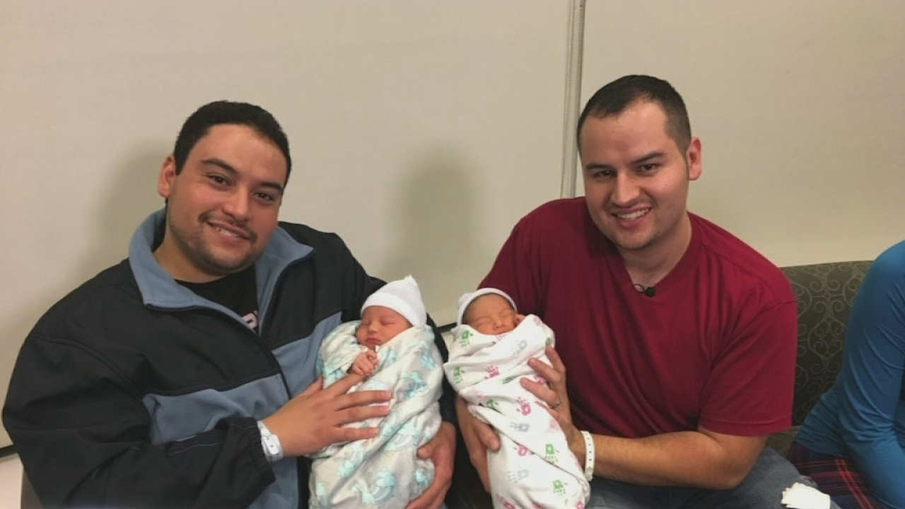 Brothers have 1st children on same day