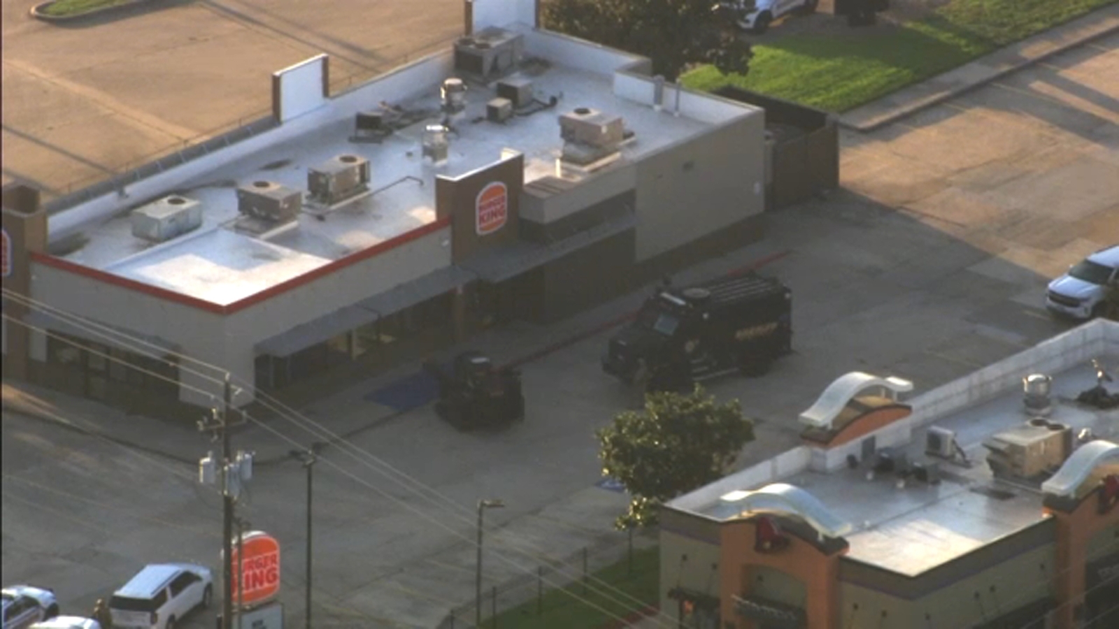 Harris County SWAT Handles Barricaded Suspect Inside Burger King