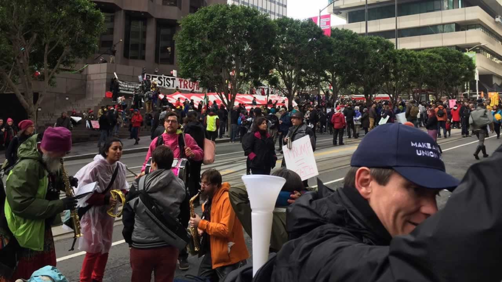 Anti-Donald Trump protesters fill the streets of San Francisco - ABC7 ...
