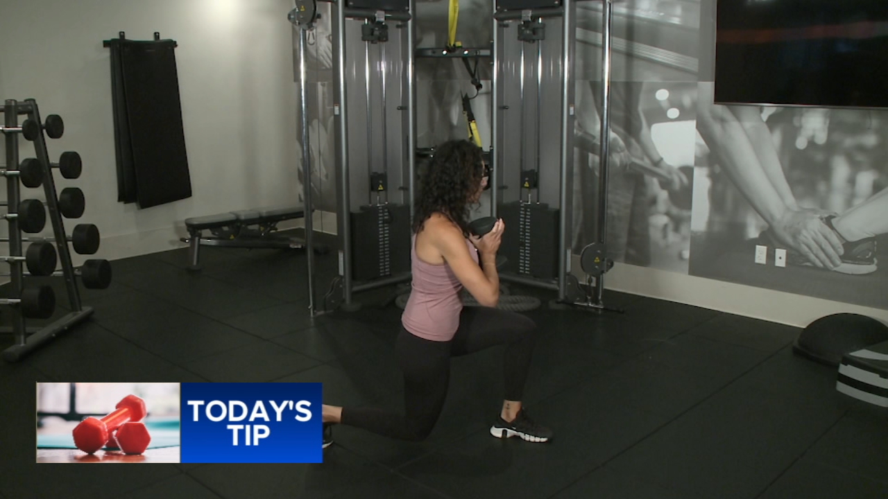 FItness tip: Plie lunge