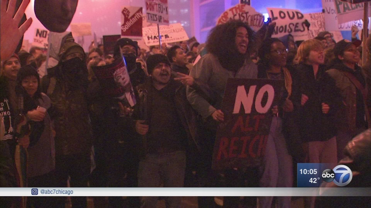 Trump protesters march through the Loop, briefly block LSD