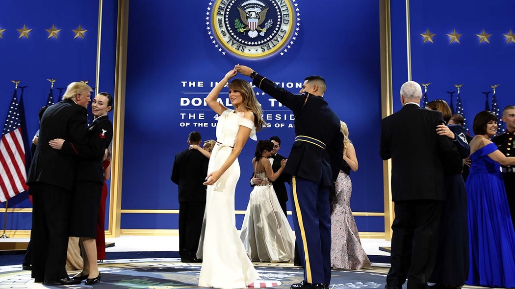 Melania Trump wears sky blue Ralph Lauren dress on Inauguration Day - ABC13 Houston Melania Trump wears sky blue Ralph Lauren dress on Inauguration Day - ABC13 Houston