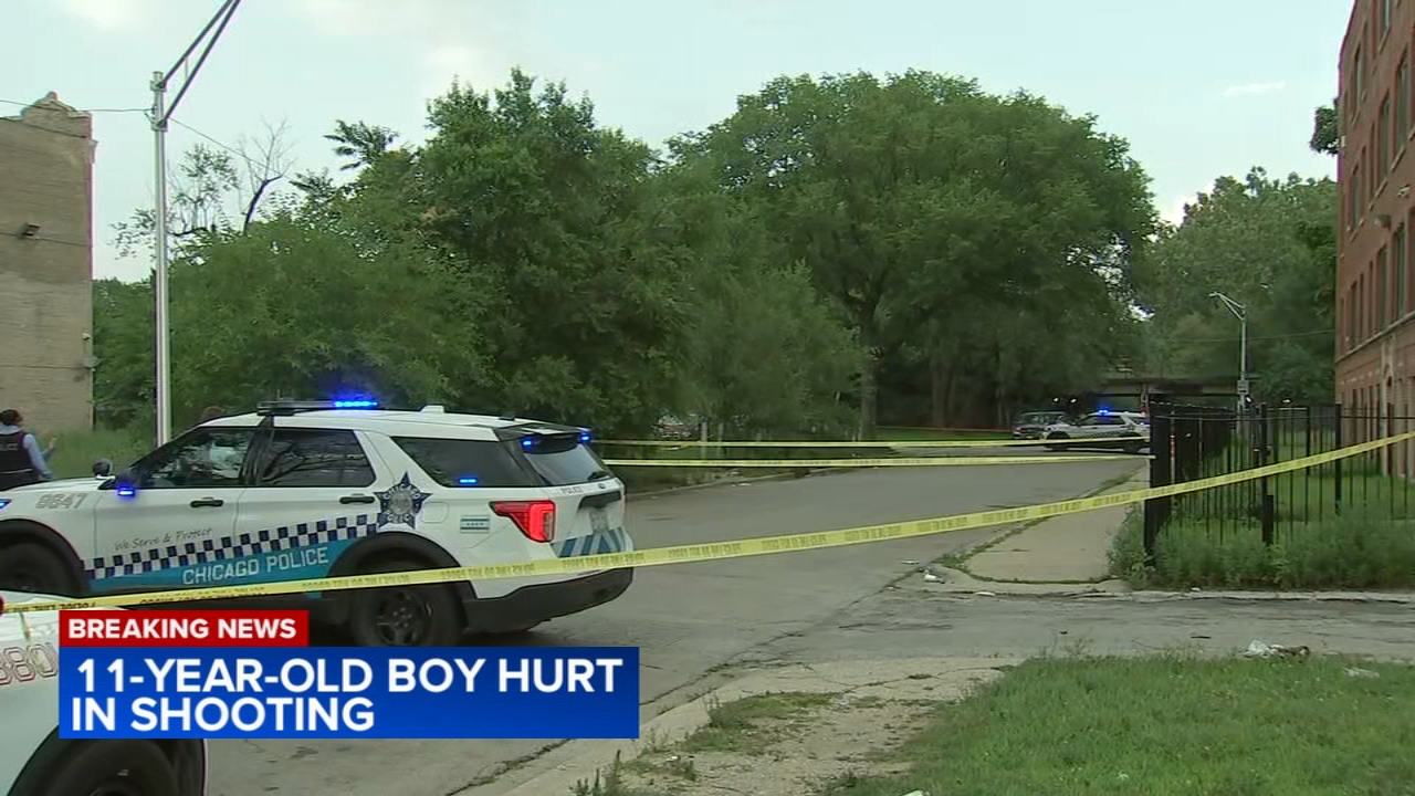 Child shot near South Side sidewalk, police say