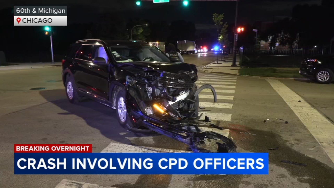 
4 injured in crash involving CPD squad car on South Side