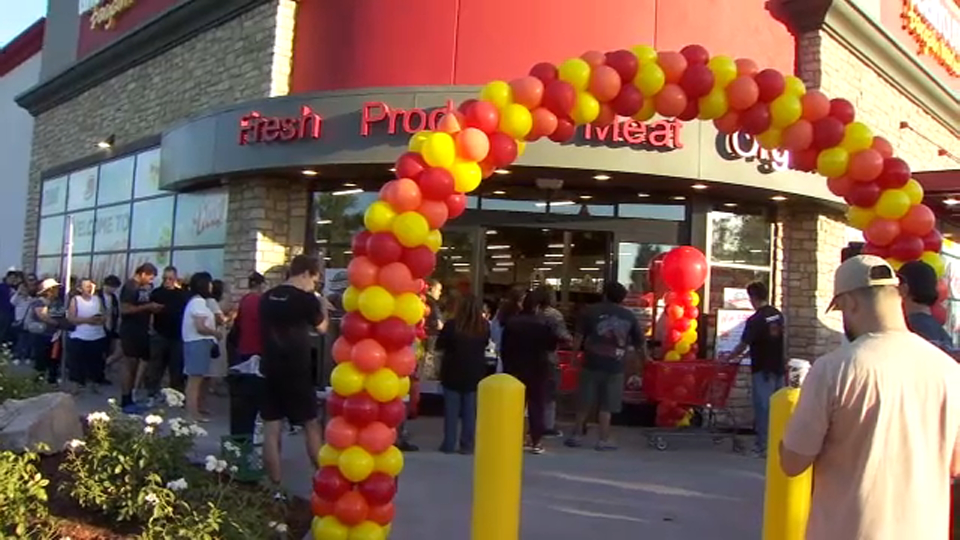 New Grocery Outlet now open in northeast Fresno