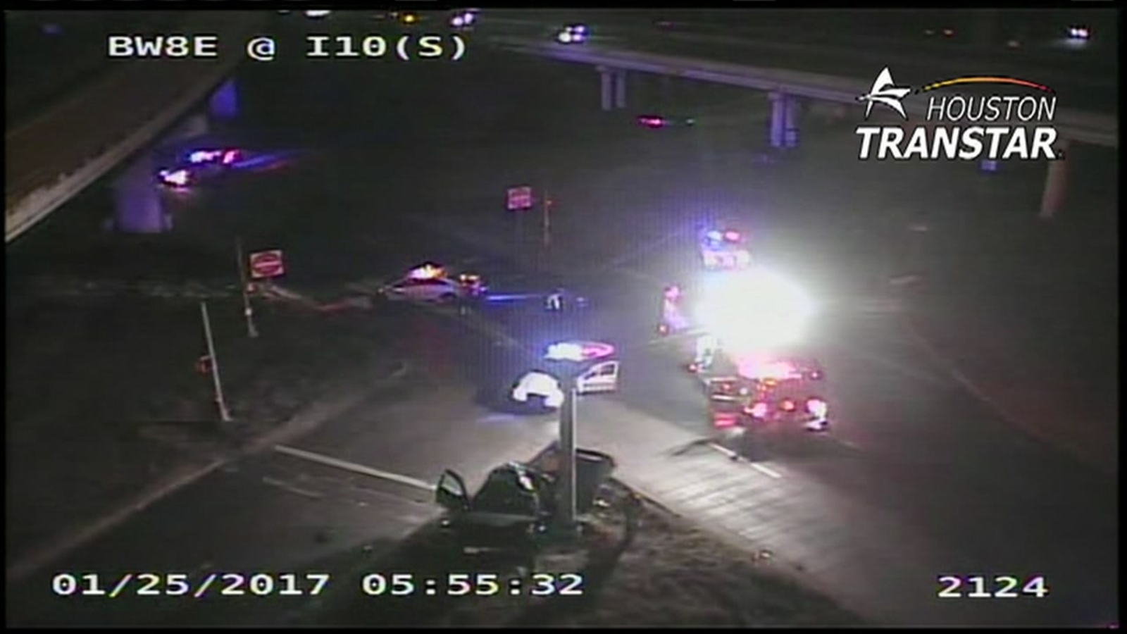 Fatal accident shuts down feeder of East Fwy and Beltway 8 - ABC13 Houston