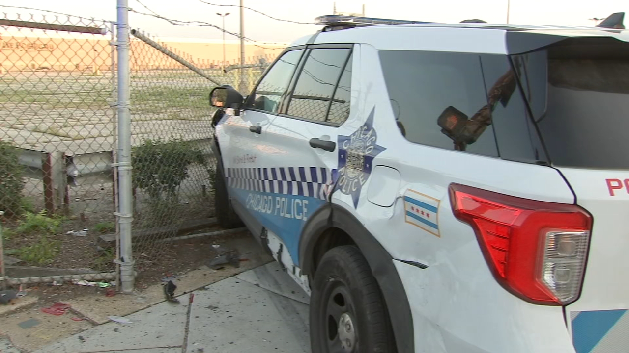 3 injured, inducing 2 CPD officers in SW Side crash