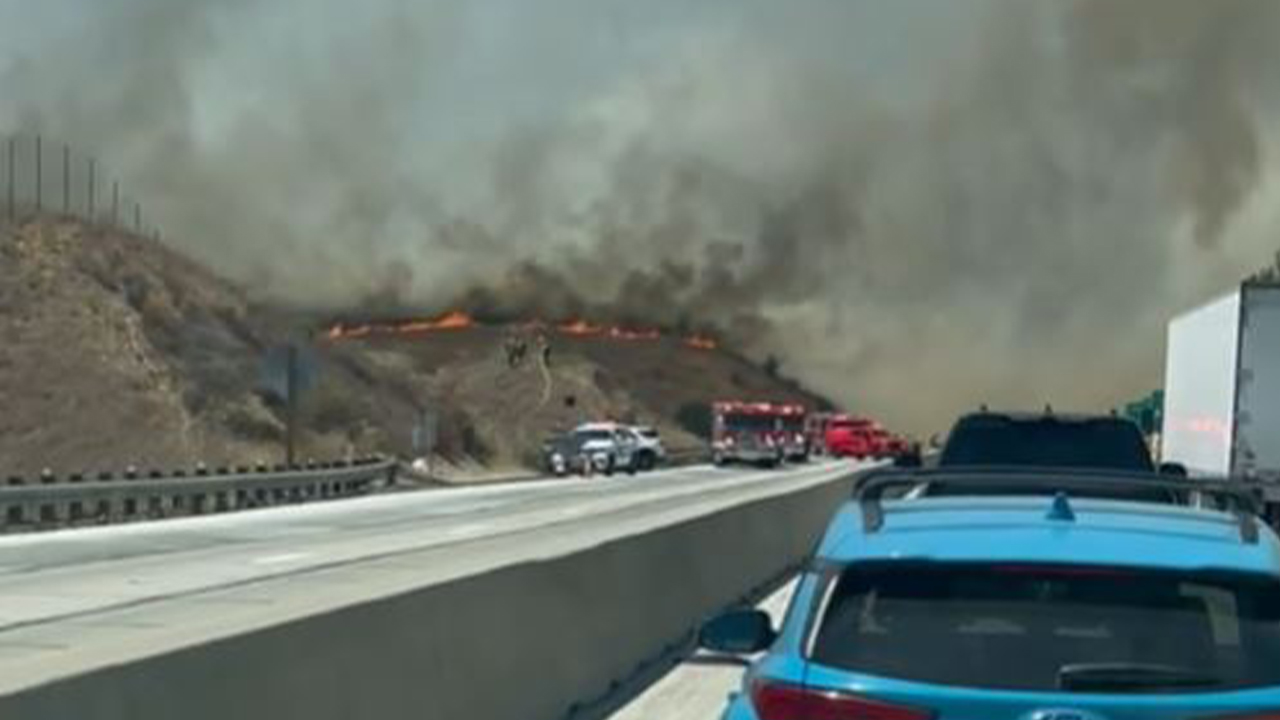 Brush fire breaks out in Chino Hills, shutting down 71 and 91
