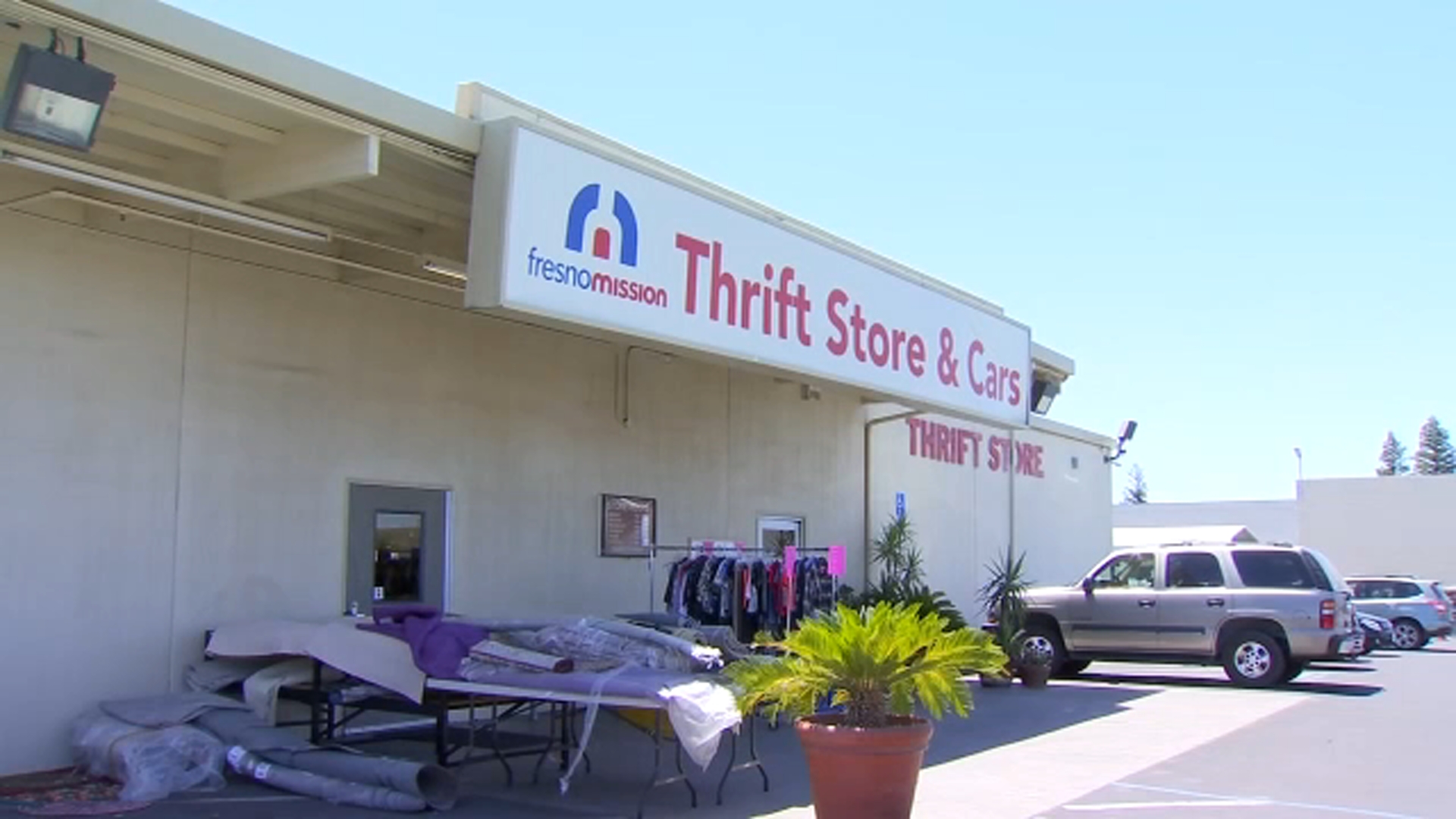 Fresno's Mission Thrift asking for donations after back-to-back fires