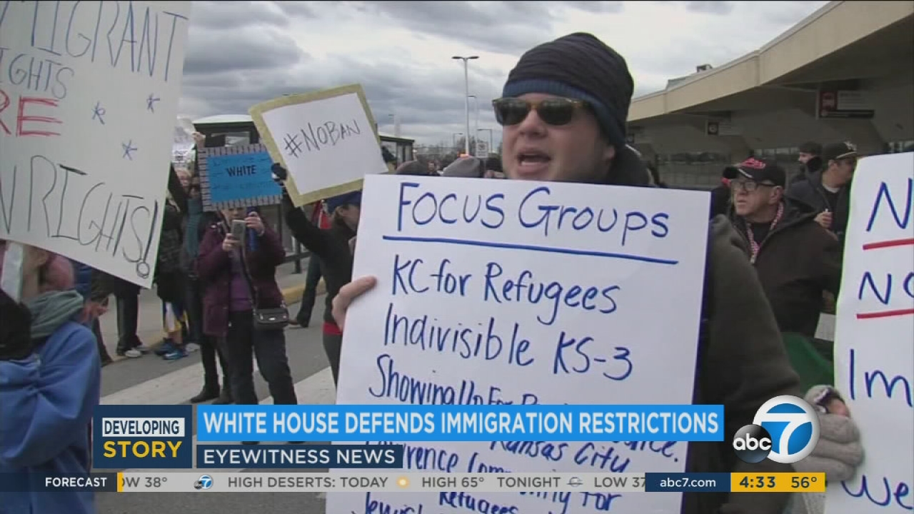 No travel ban detainees at any US airports