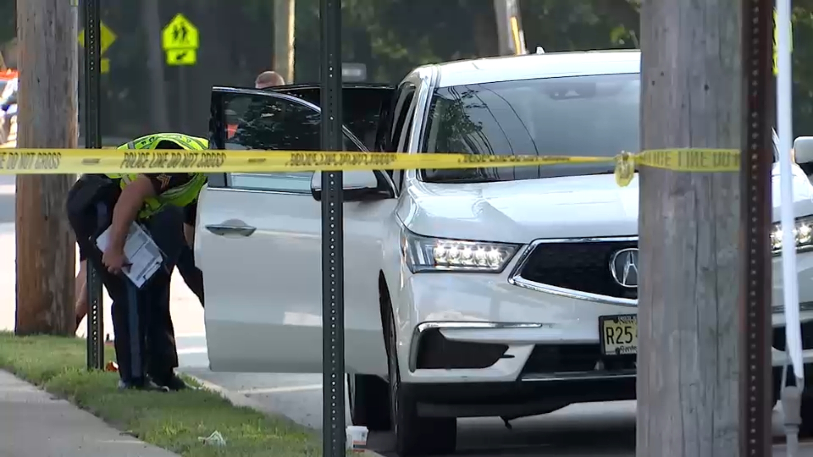 4-year-old killed, mother and 2 other kids hurt after being struck by car in Oakland