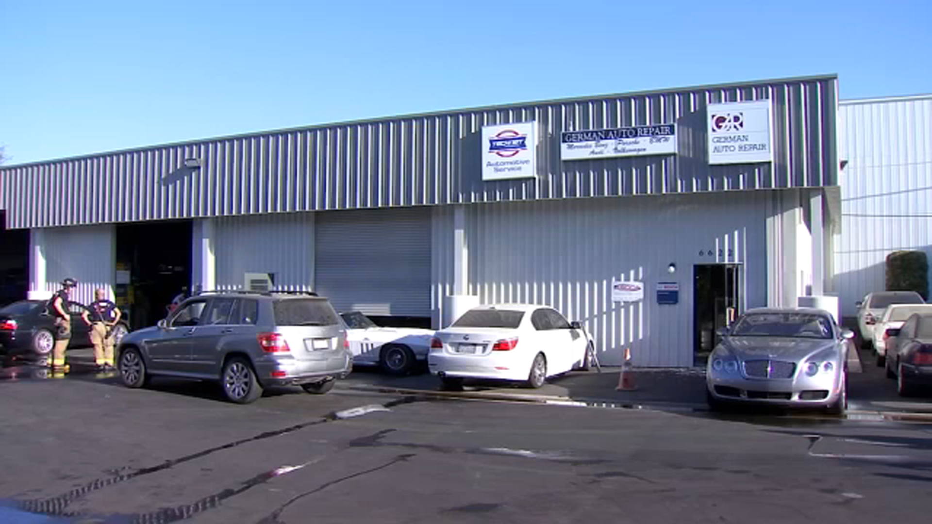 Vintage car undergoing repairs sparks fire at north Fresno auto repair shop, FFD says