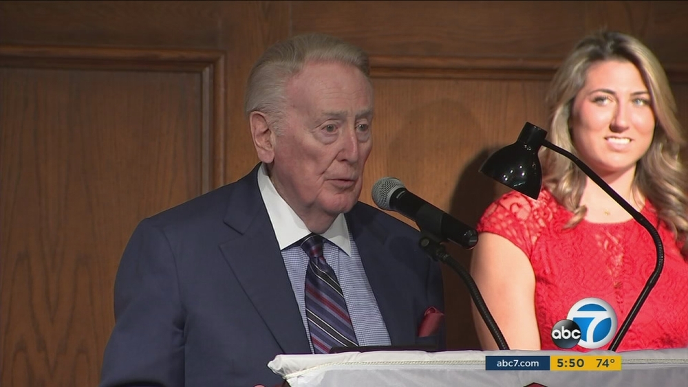 Vin Scully honored by SoCal Broadcasters Association