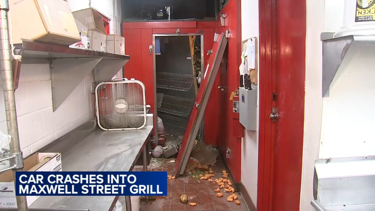 Man crashes stolen car into South Side Maxwell Street Grill: CPD