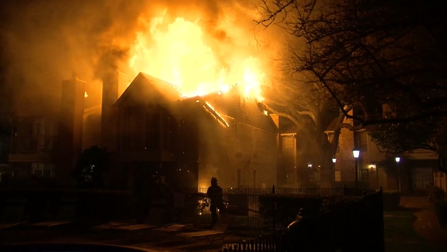 Neighbor helps blind man escape 2-alarm fire in SW Houston - ABC13 Houston