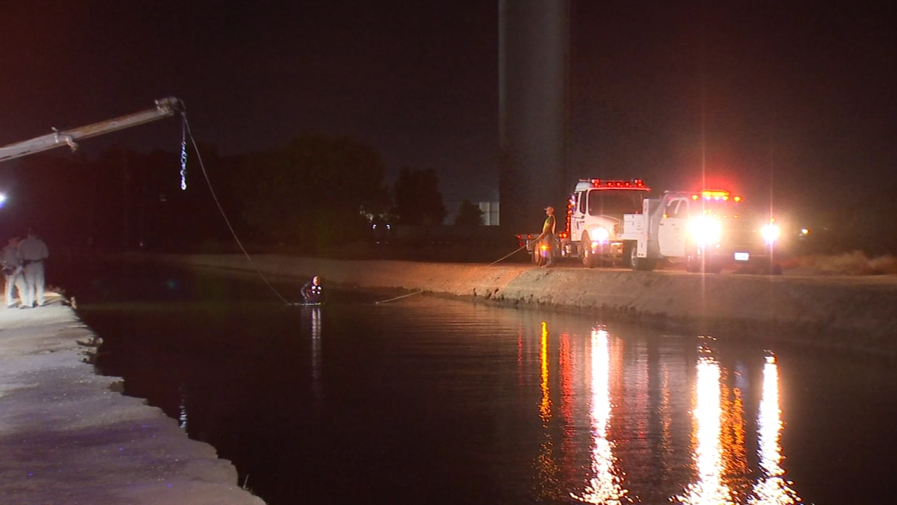 Driver dies after crashing into Fresno County canal, CHP says - ABC30 ...