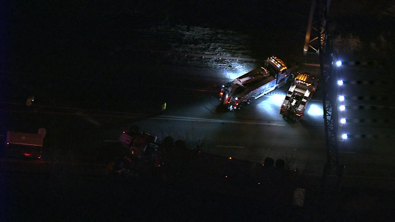 Tractor trailer overturns; ramp from SB I-95 to NB I-476 reopens in ...