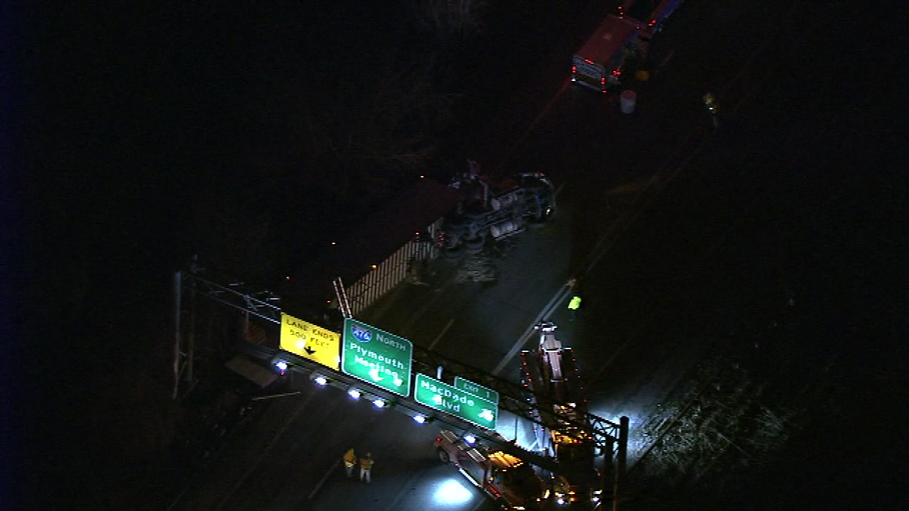 Tractor trailer overturns; ramp from SB I-95 to NB I-476 reopens in ...