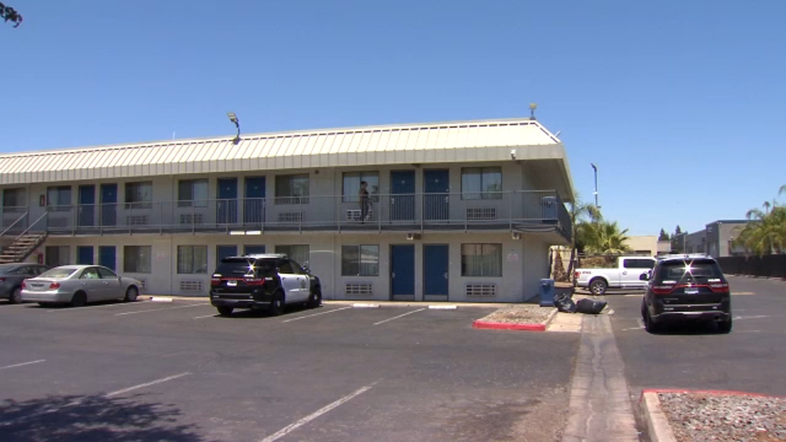 Fresno police searching for suspects in kidnapping, robbery at Motel 6