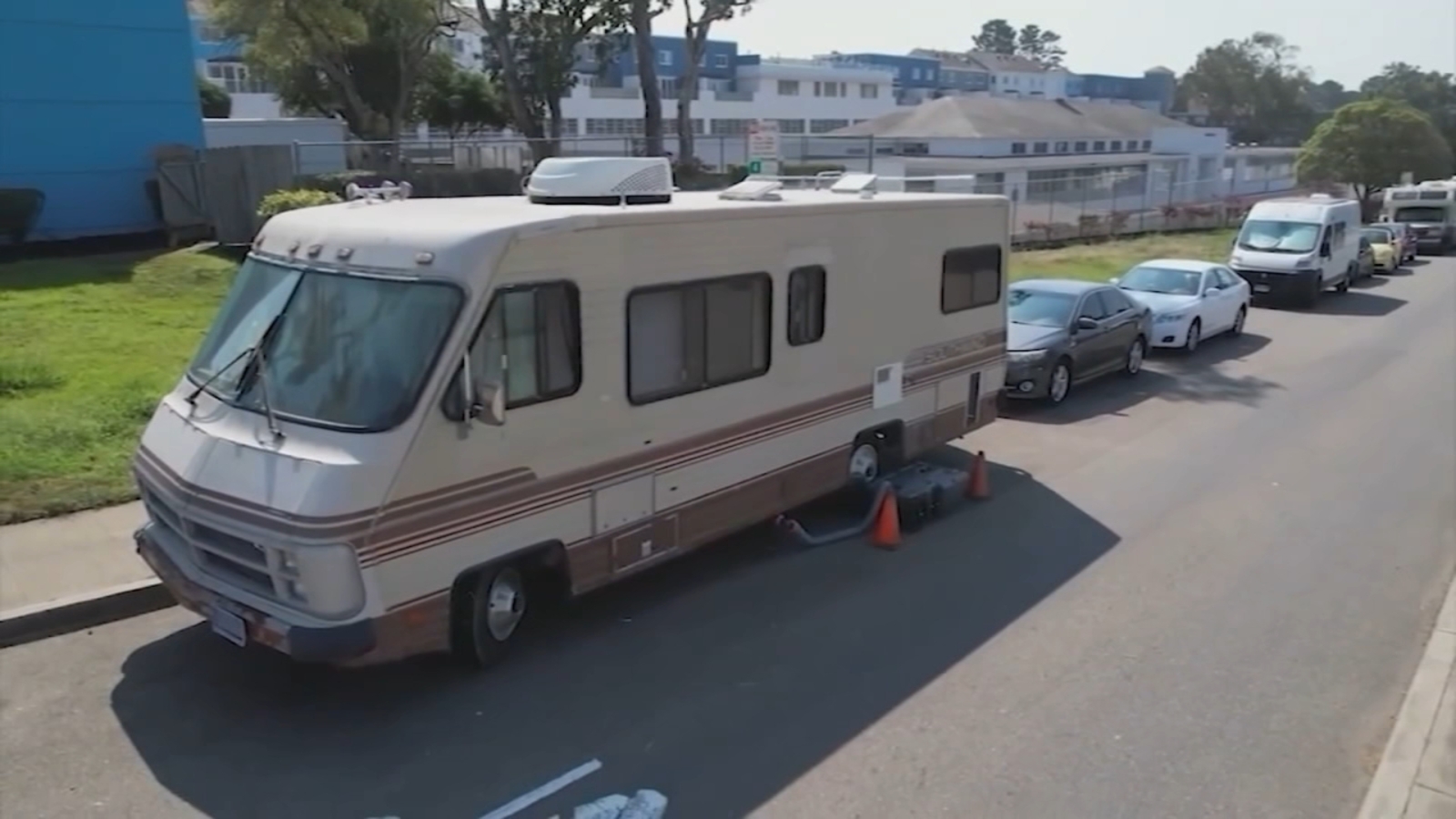 San Francisco Mayor Lurie signs ordinance restricting RV parking