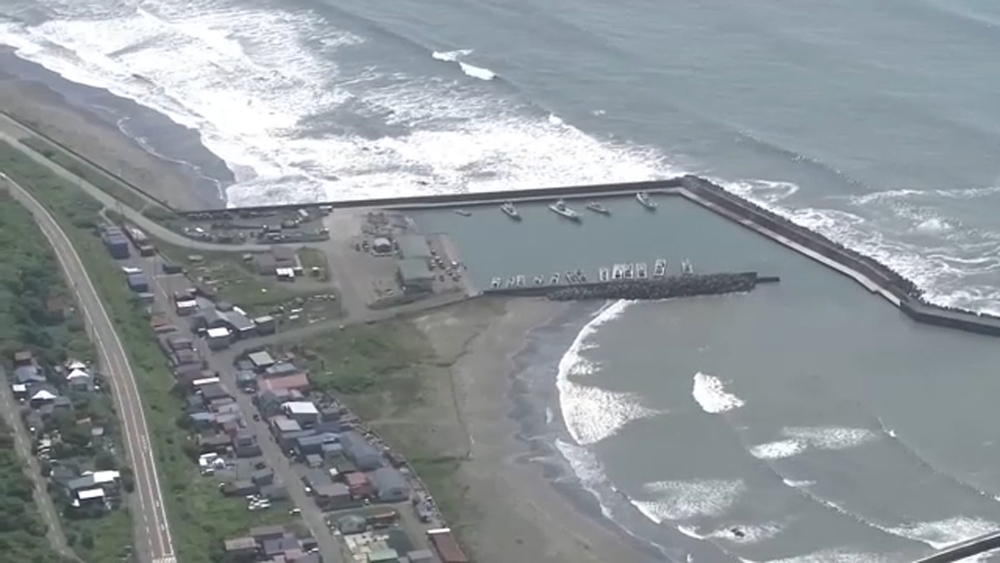 California hit with tsunami waves after massive 8.8 magnitude earthquake -  ABC7 San Francisco