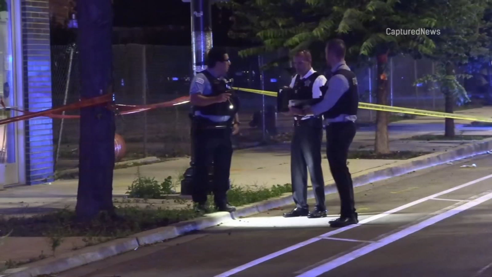 Man shot during robbery in Avondale: Chicago police