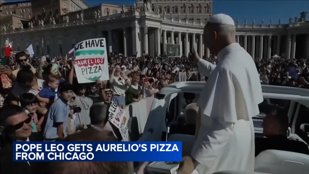 Pope Leo XIV gets surprise Aurelio's pizza in Saint Peter's Square