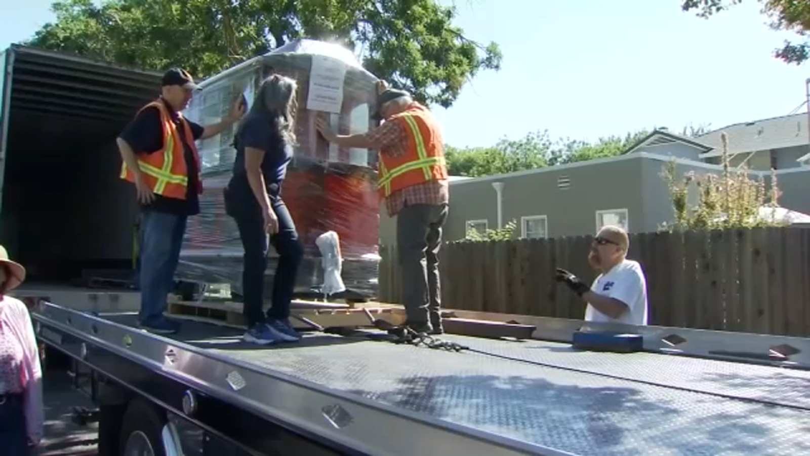 Kiddieland amusement park in Merced fast tracks new train delivery