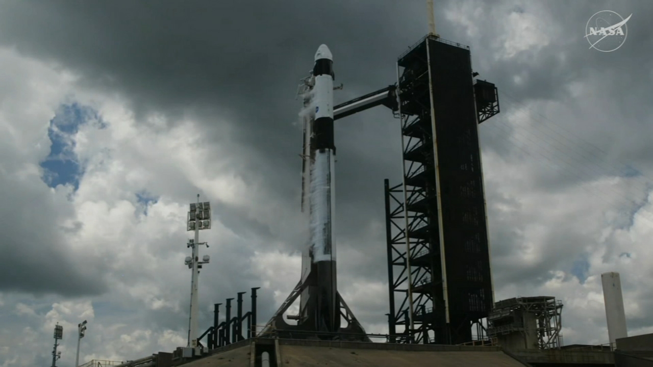 SpaceX launch scrubbed due to weather