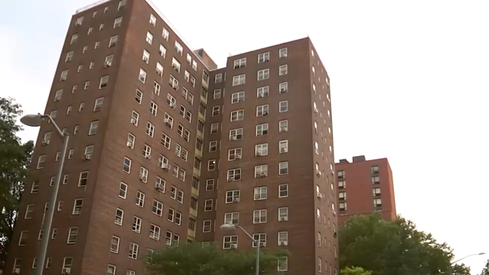 1 dead among 22 New Yorkers diagnosed with Legionnaires' disease
